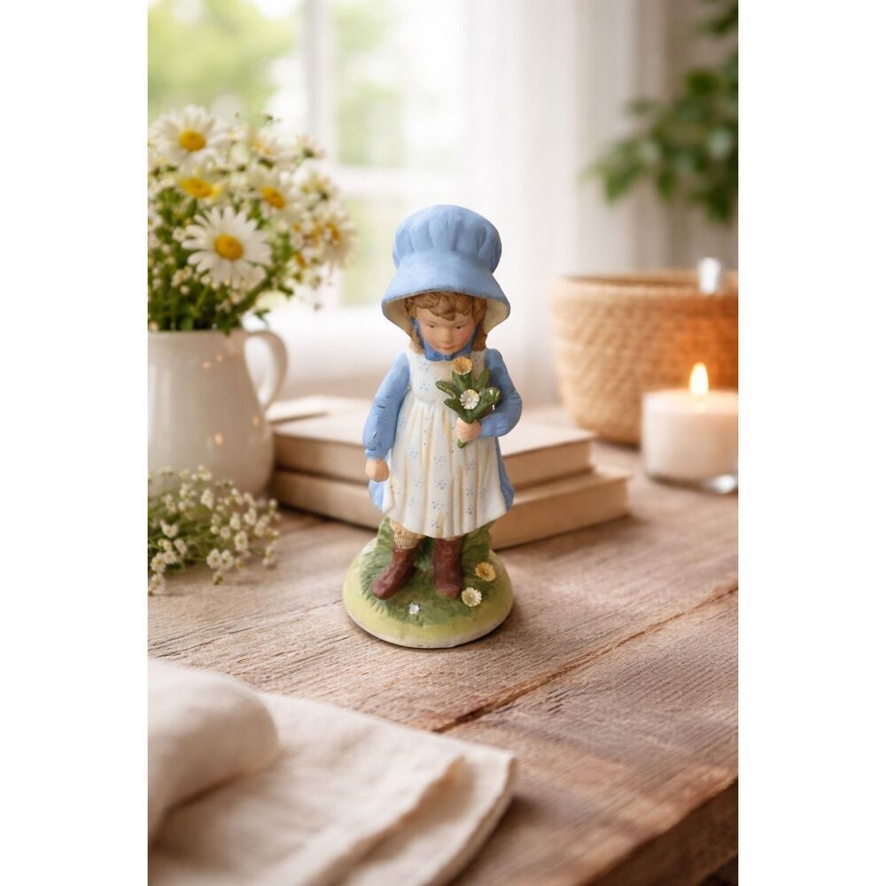 Vintage Holly Hobby Girl In Bonnet w/ Flowers Porcelain Bisque Figurine